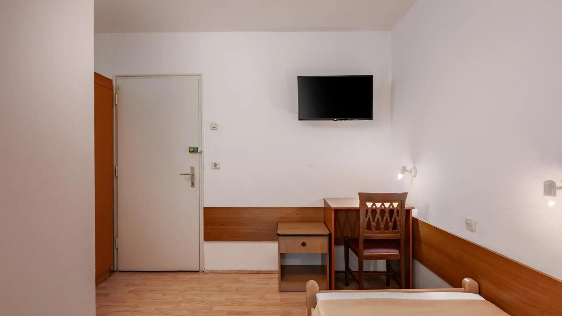 Boarding House Lucija Otel Kostrena Han/Misafirhane