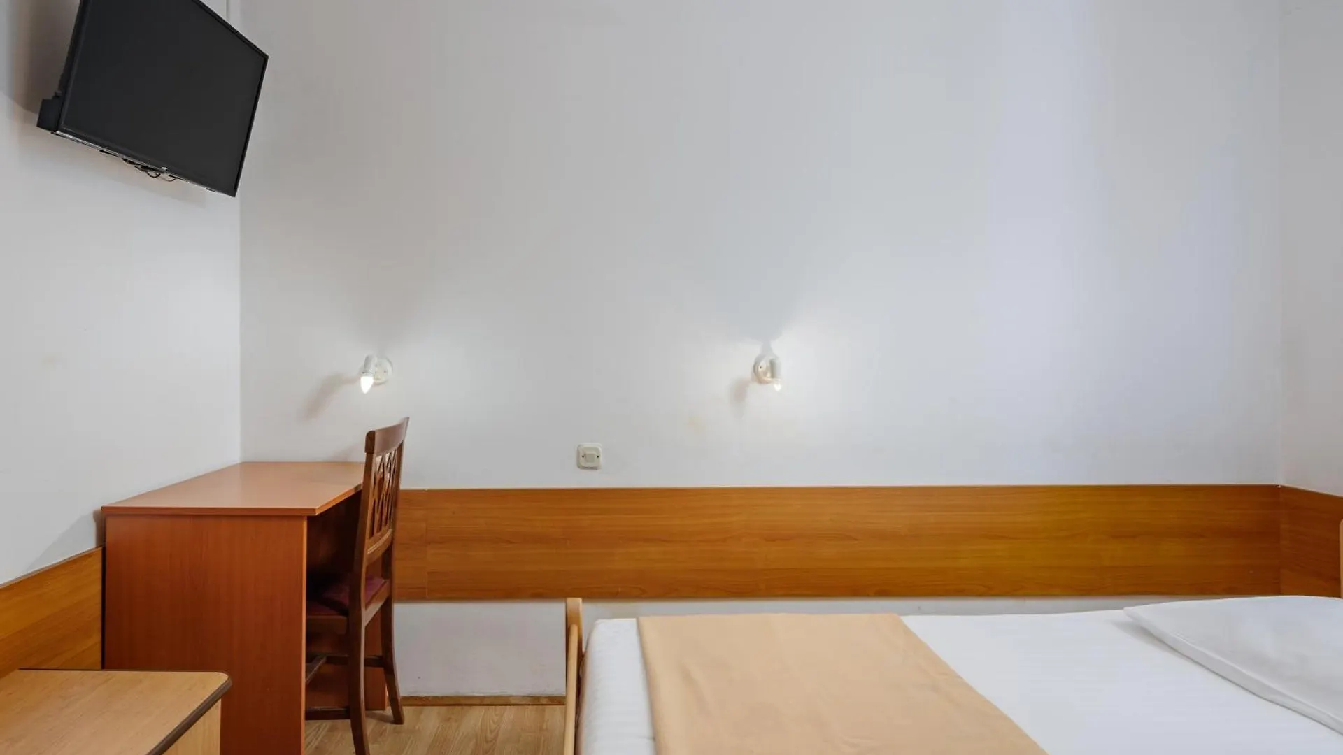 Boarding House Lucija Otel Kostrena